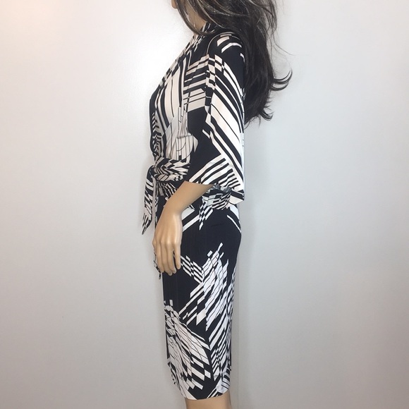 BCBG Wrap Dress V-Neck Full Back Mid Sleeves - Picture 7 of 12